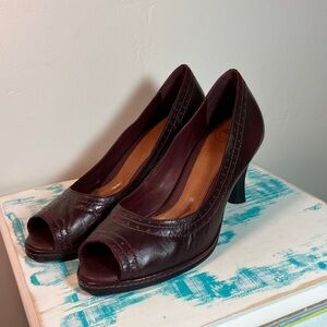 Nurture by Lamaze Dark Red Peep-Toe Heels